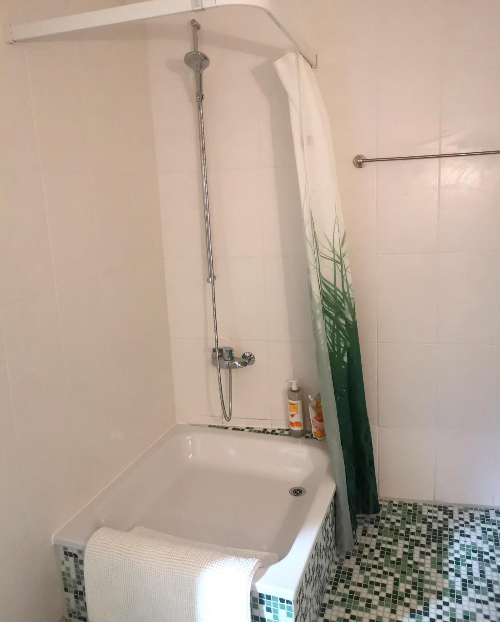 La Bergerie Hostel ลาเนอเวอวีลล์ ภายนอก รูปภาพ